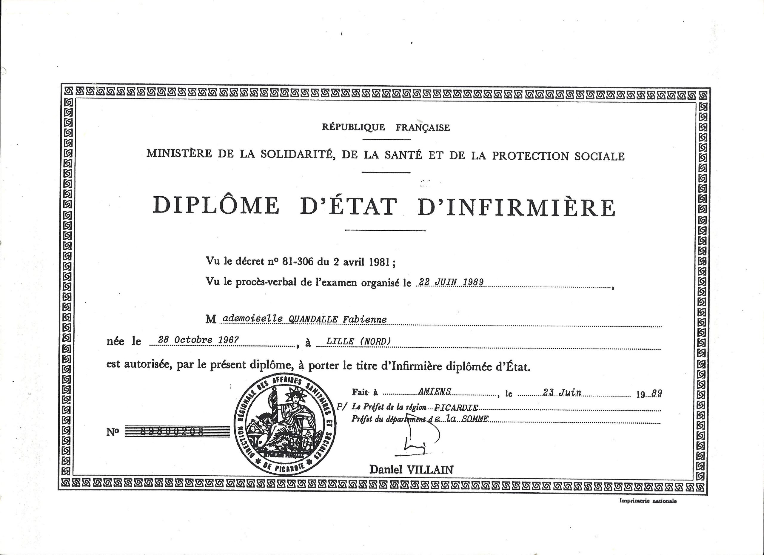 DIPLOME D'ETAT D'INFIRMIERE0001